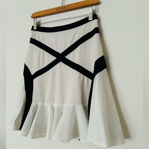 BCBG Max Azria Runway “JADA” Skirt | XS | Black & White Fit & Flare Peplum Hem - Picture 3 of 6